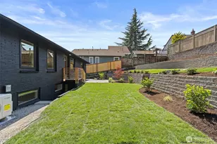 8019 Bagley Ave N, Seattle, WA 98103 - Photo 23