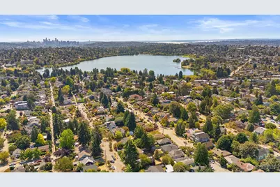 8019 Bagley Avenue N, Seattle, WA 98103 - Photo 27