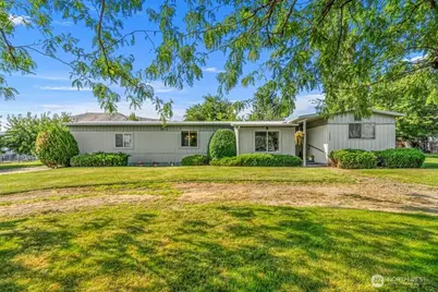 1642 Antles Avenue, Wenatchee, WA 98801 - Photo 1