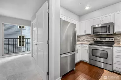 960 Harris Avenue #305, Bellingham, WA 98225 - Photo 9