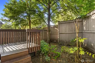 12721 SE 41st Pl, Bellevue, WA 98006 - Photo 17