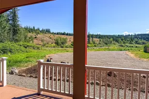 205 Lake View Dr, Quilcene, WA 98376 - Photo 9