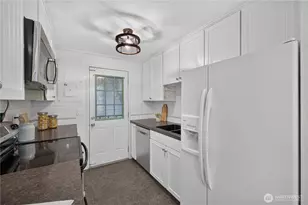 26562 221st Pl SE, Maple Valley, WA 98038 - Photo 9