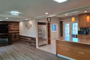 8242 S 128th St, Seattle, WA 98178 - Photo 9