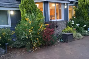 8242 S 128th St, Seattle, WA 98178 - Photo 3