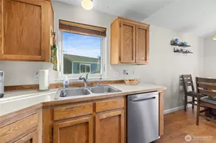 637 Cranberry Dr, Oak Harbor, WA 98277 - Photo 15