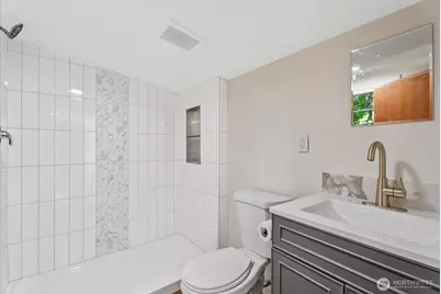 7033 S 126th Street, Seattle, WA 98178 - Photo 19