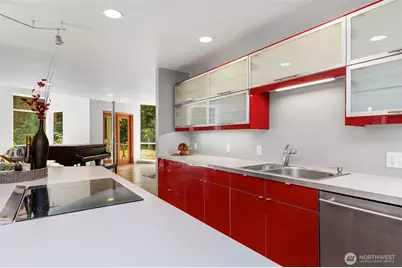 7641 NE North Street, Bainbridge Island, WA 98110 - Photo 11
