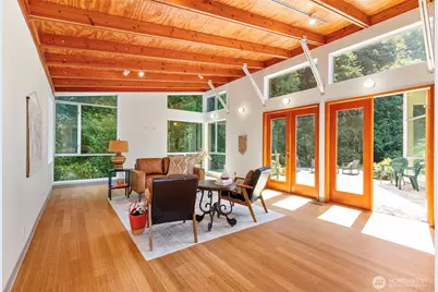 7641 NE North Street, Bainbridge Island, WA 98110 - Photo 5
