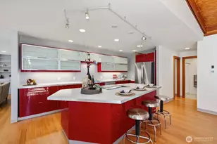 7641 NE North St, Bainbridge Island, WA 98110 - Photo 9