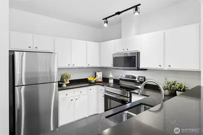 13301 SE 79th Place #C402, Newcastle, WA 98059 - Photo 11