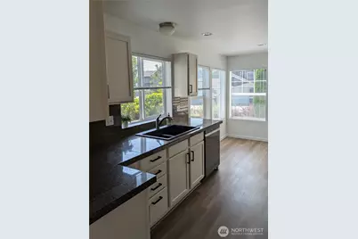 1221 65th Street SE #103, Auburn, WA 98092 - Photo 5