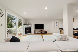 13142 Holmes Point Dr NE, Kirkland, WA 98034 - Photo 9