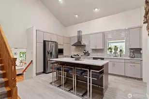 13142 Holmes Point Dr NE, Kirkland, WA 98034 - Photo 15
