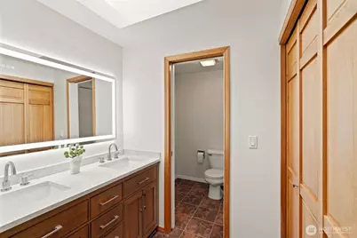 13142 Holmes Point Drive NE, Kirkland, WA 98034 - Photo 27