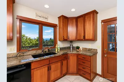 3703 Federal Avenue, Everett, WA 98201 - Photo 17