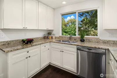 22706 NE 12th Place, Sammamish, WA 98074 - Photo 11