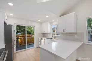 1710 SW 106th St, Seattle, WA 98146 - Photo 11