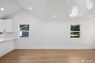 1710 SW 106th St, Seattle, WA 98146 - Photo 5