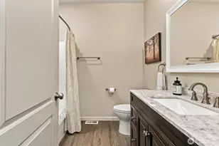 319 SE Highland Park Dr, College Place, WA 99324 - Photo 19