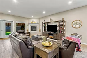 319 SE Highland Park Dr, College Place, WA 99324 - Photo 7
