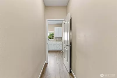 319 SE Highland Park Drive, College Place, WA 99324 - Photo 17
