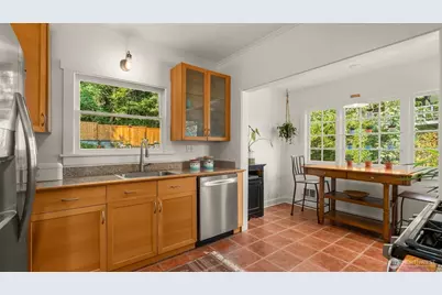 10015 68th Avenue S, Seattle, WA 98178 - Photo 15
