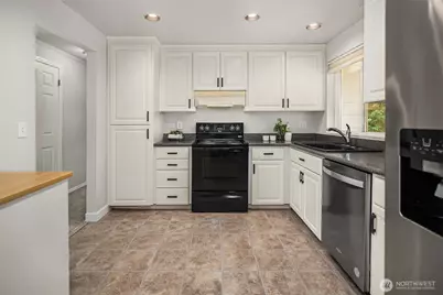 12916 NE 136th Place, Kirkland, WA 98034 - Photo 9