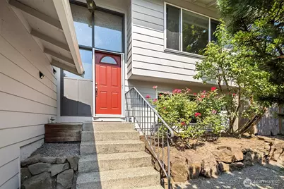 12916 NE 136th Place, Kirkland, WA 98034 - Photo 3