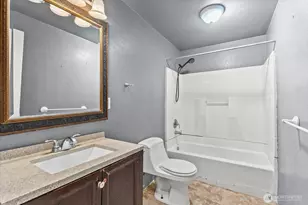 18711 82nd Ave NE, Kenmore, WA 98028 - Photo 17
