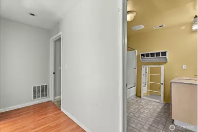 18711 82nd Avenue NE, Kenmore, WA 98028 - Photo 23