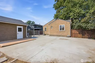 2421 Plaza Way, Walla Walla, WA 99362 - Photo 27