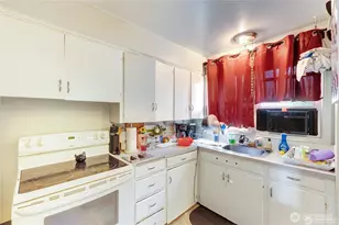 915 17th Ave, Longview, WA 98632 - Photo 5