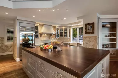 16 Enatai Drive, Bellevue, WA 98004 - Photo 19