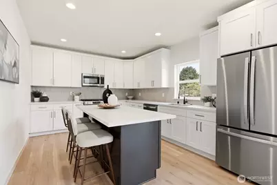 1702 Rainier Avenue, Everett, WA 98201 - Photo 9