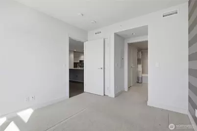 583 Battery Street #1505N, Seattle, WA 98121 - Photo 5