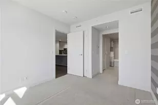 583 Battery St, Seattle, WA 98121 - Photo 5