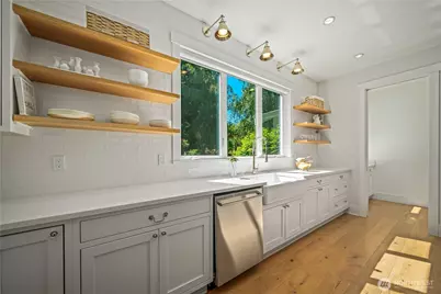 5027 48th Avenue NE, Seattle, WA 98105 - Photo 13