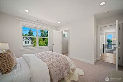 5027 48th Avenue NE, Seattle, WA 98105 - Photo 27