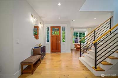 5027 48th Avenue NE, Seattle, WA 98105 - Photo 5