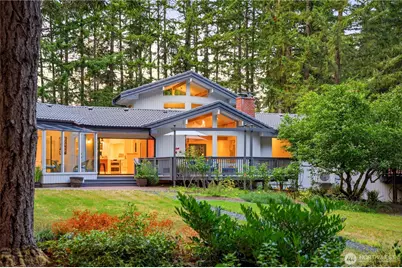 7575 NE New Brooklyn Road, Bainbridge Island, WA 98110 - Photo 1