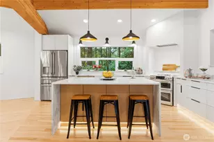 7575 NE New Brooklyn Rd, Bainbridge Island, WA 98110 - Photo 9