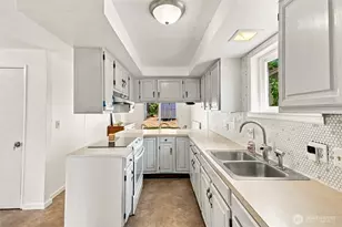 712 S Director St, Seattle, WA 98108 - Photo 13