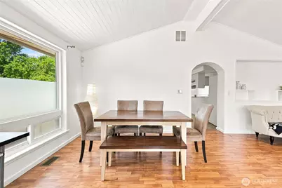 712 S Director Street, Seattle, WA 98108 - Photo 9