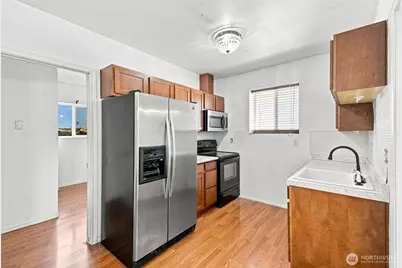 712 S Director Street, Seattle, WA 98108 - Photo 31