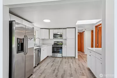 8703 16th Avenue SW, Seattle, WA 98106 - Photo 9