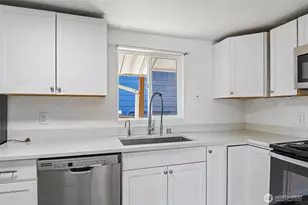 8703 16th Ave SW, Seattle, WA 98106 - Photo 11