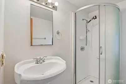 8703 16th Avenue SW, Seattle, WA 98106 - Photo 23