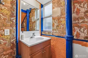 929 13th Ave E, Seattle, WA 98102 - Photo 39
