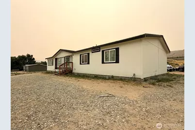 2210 Tacoma Avenue, Bridgeport, WA 98813 - Photo 3